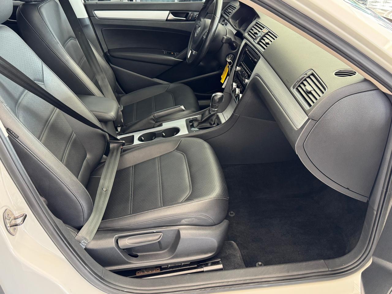 2013 Volkswagen Passat Comfortline+Leather+Roof+Heated Seats+CLEAN CARFAX Photo78