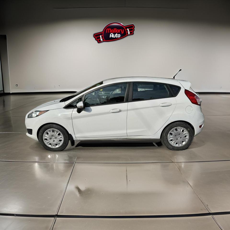 2014 Ford Fiesta  - Photo #4