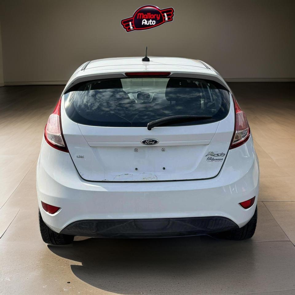 2014 Ford Fiesta  - Photo #6