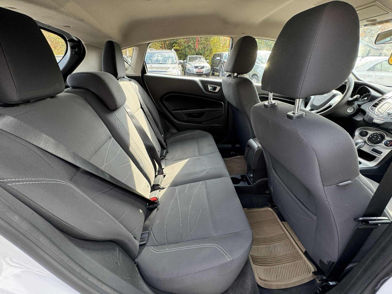 2014 Ford Fiesta  - Photo #11