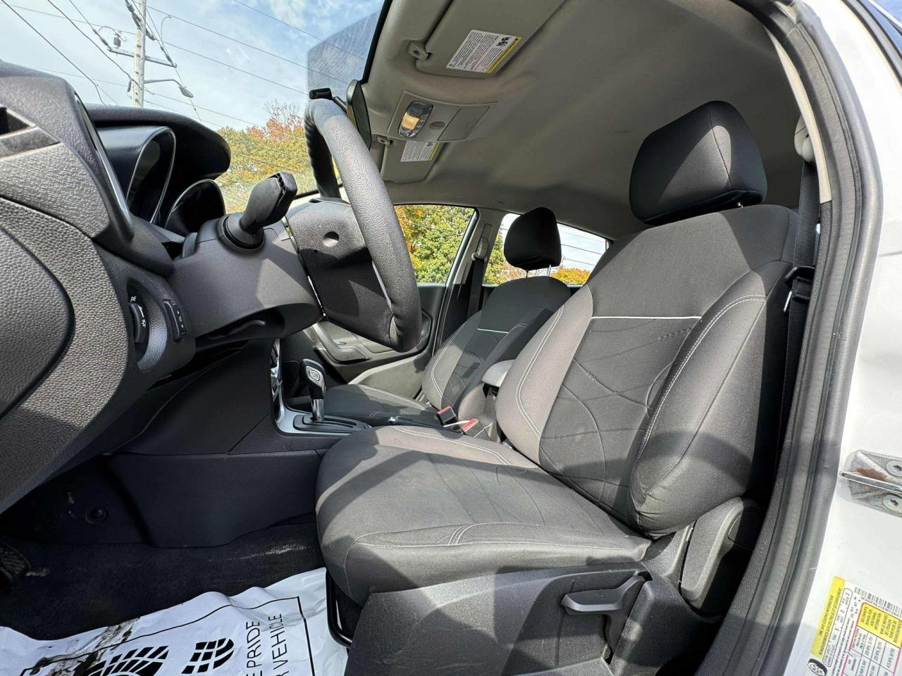 2014 Ford Fiesta  - Photo #18