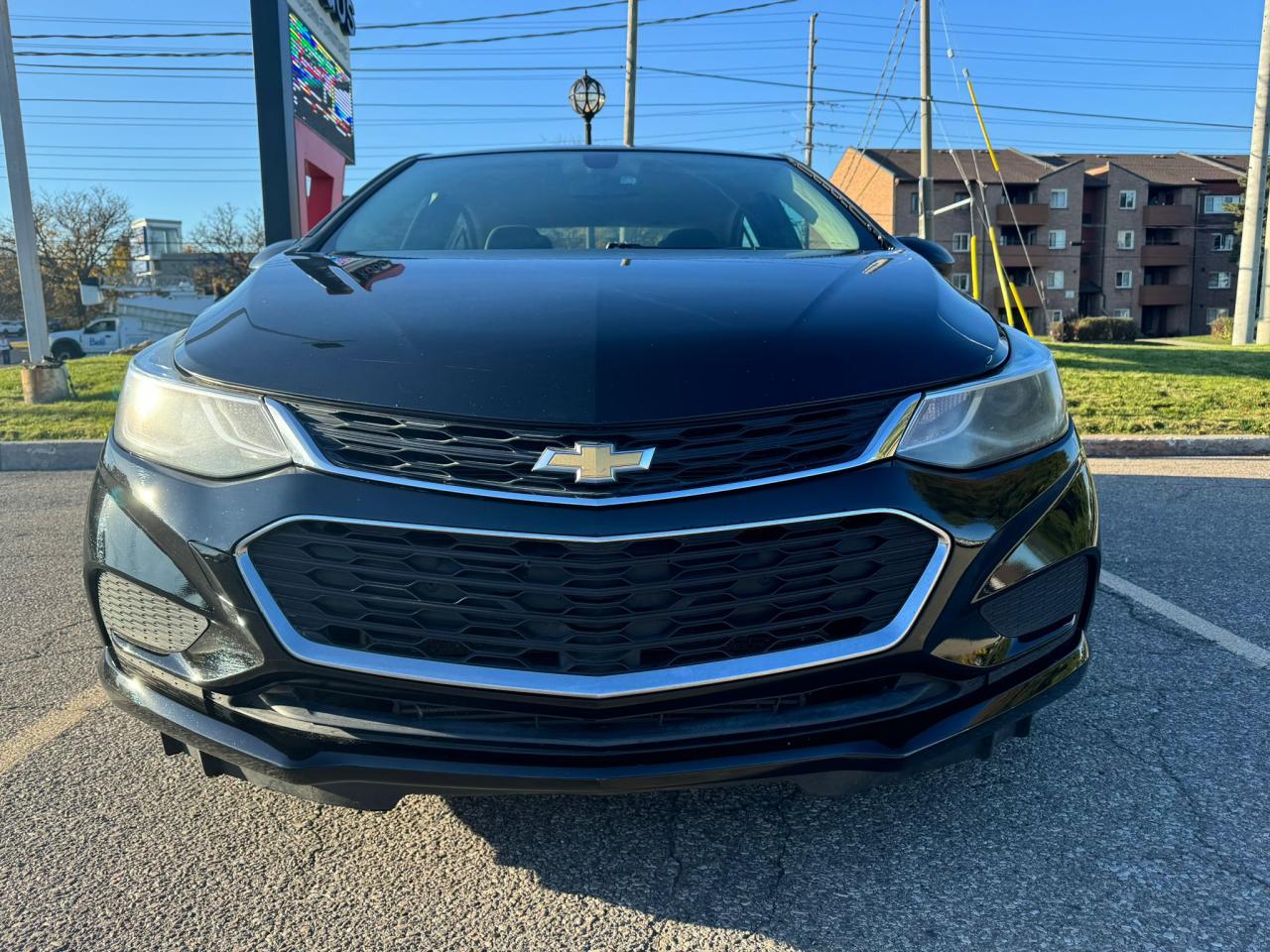 2018 Chevrolet Cruze LT ACCIDENT FREE ,BACK UP CAM .APPLE CARPLAY,4CLY - Photo #10