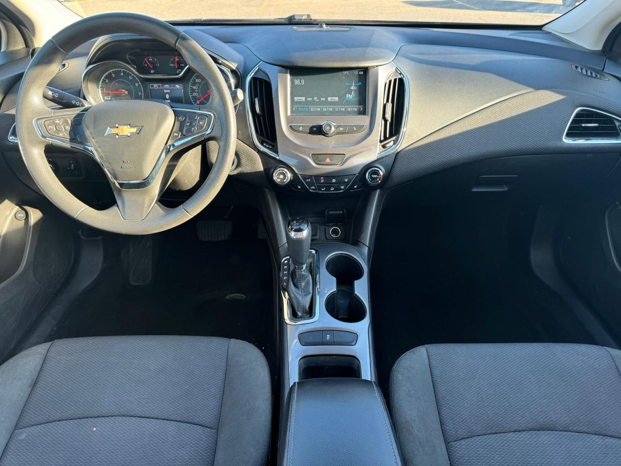 2018 Chevrolet Cruze LT ACCIDENT FREE ,BACK UP CAM .APPLE CARPLAY,4CLY - Photo #14