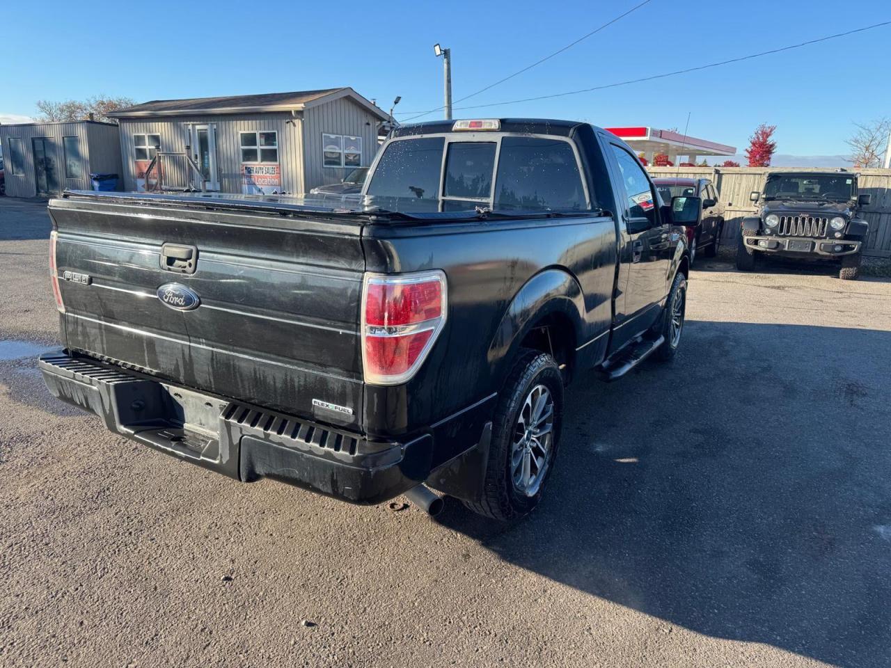 2012 Ford F-150 STX, WELL MAINTAINED, NO ACCIDENTS, CERTIFIED - Photo #5