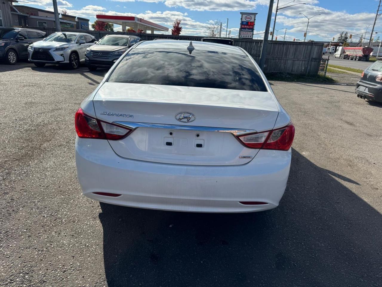 2011 Hyundai Sonata Limited, NO ACCIDENTS, WELL SERVICED, CERTIFIED - Photo #4