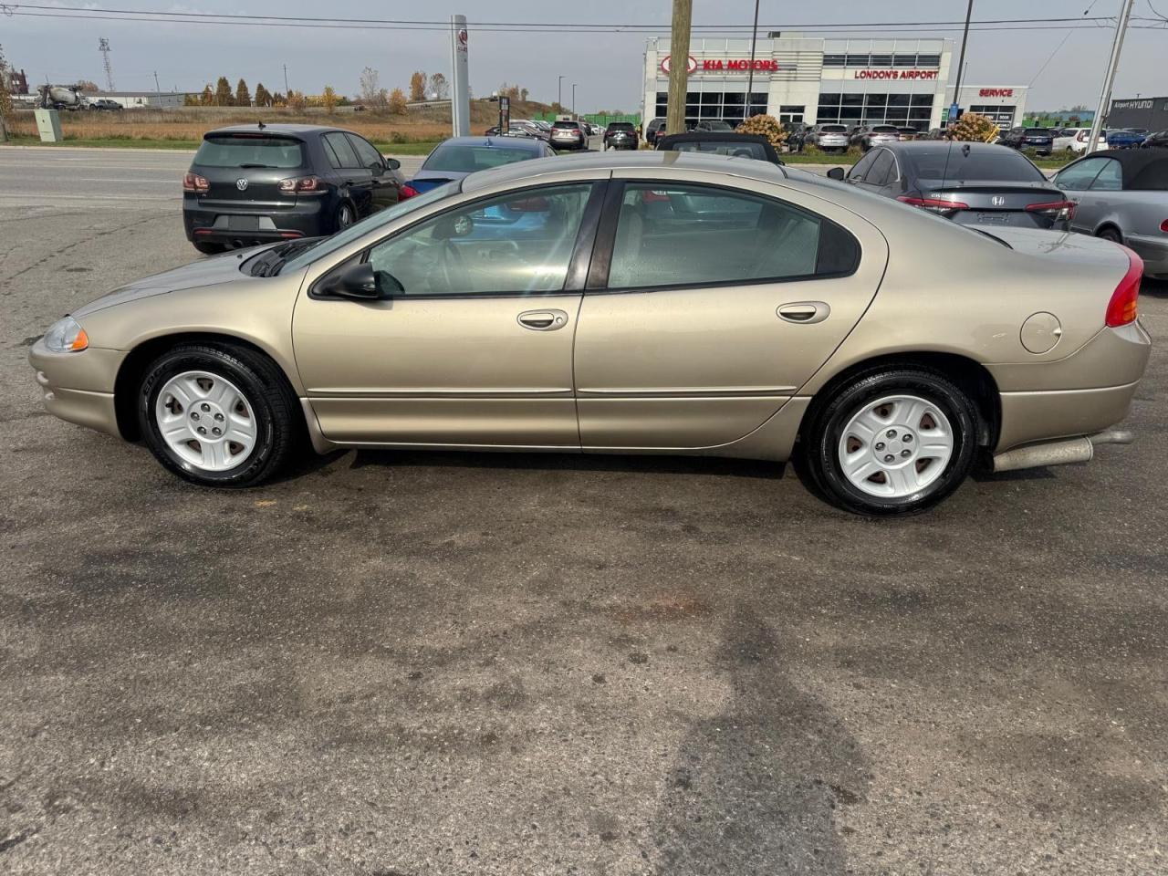 2002 Chrysler Intrepid SE, V6, ONLY 36,000KMS, VERY CLEAN, CERT - Photo #2