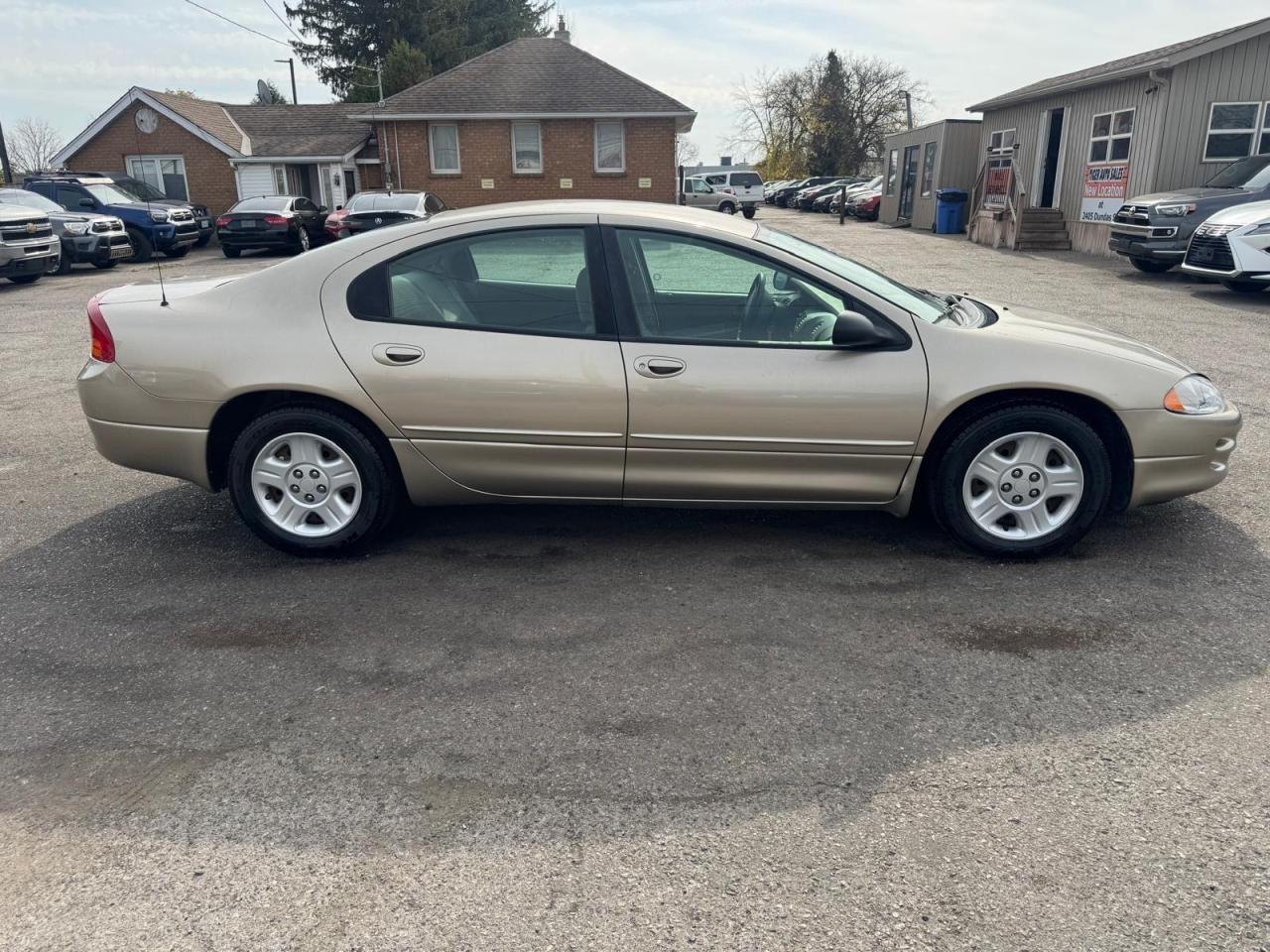 2002 Chrysler Intrepid SE, V6, ONLY 36,000KMS, VERY CLEAN, CERT - Photo #6