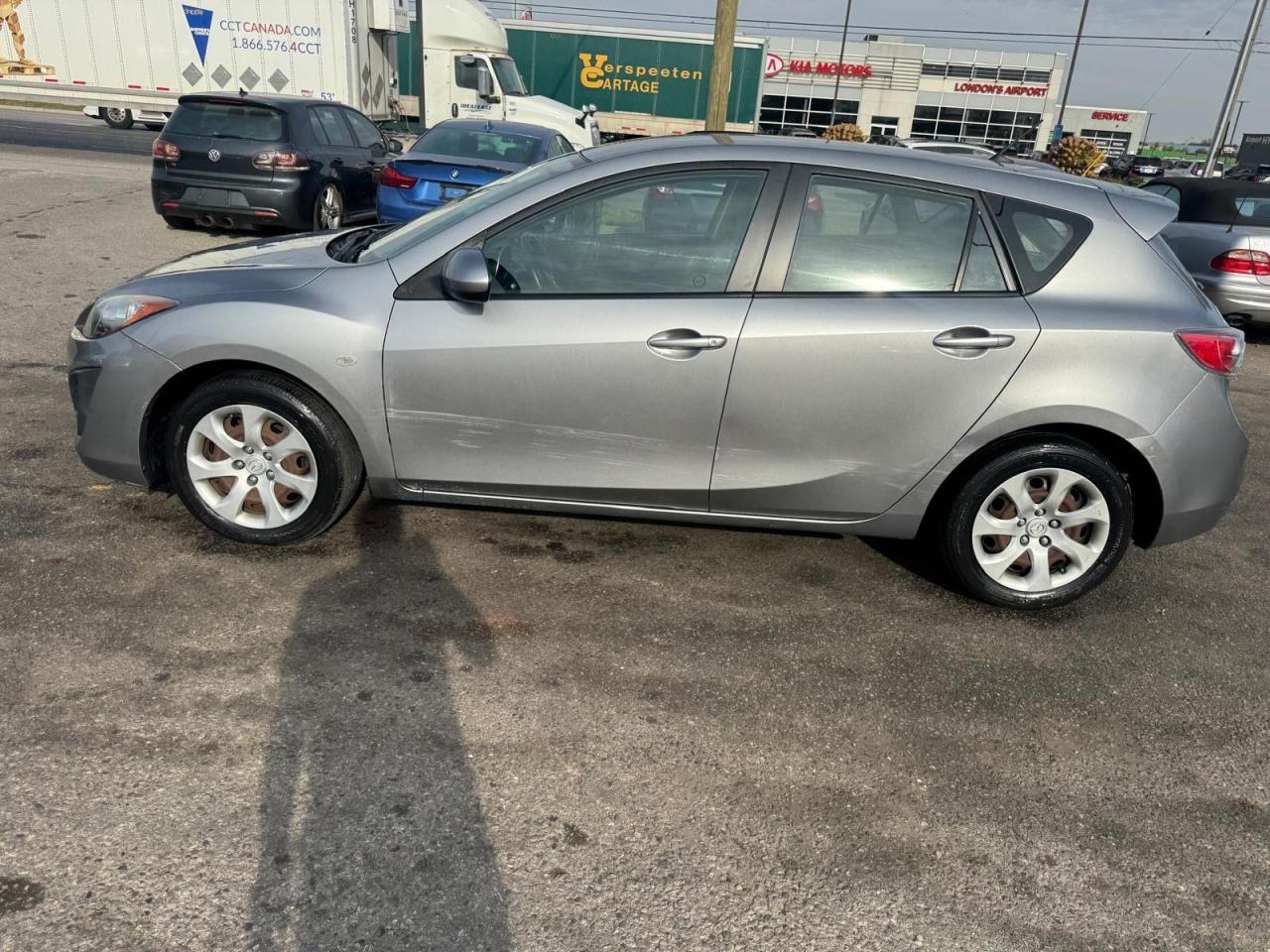 2010 Mazda MAZDA3 GX, ONE OWNER, ONLY 79KMS, CERTIFIED - Photo #2