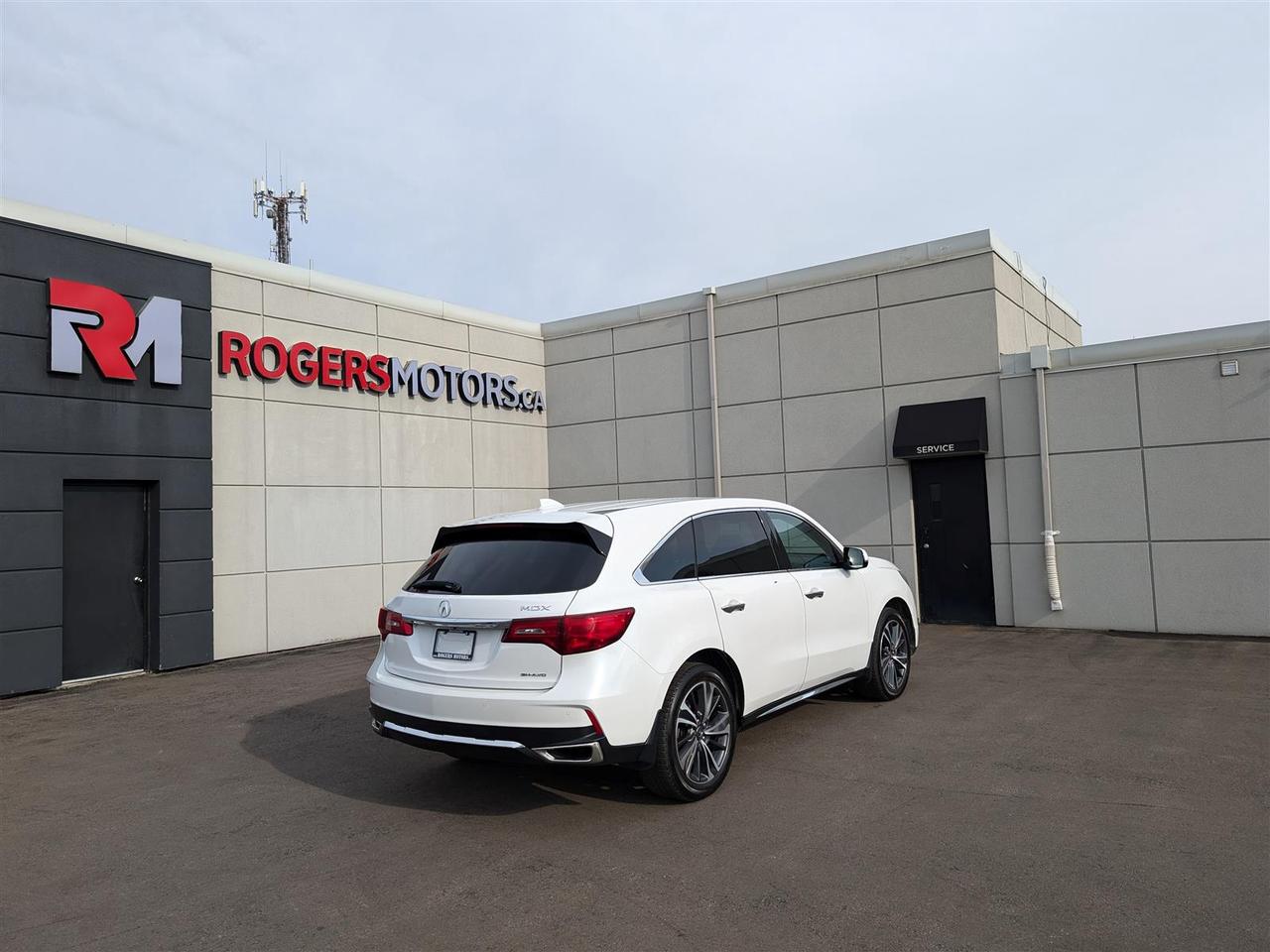 2020 Acura MDX TECH AWD - NAV - SUNROOF - 7 PASS Photo