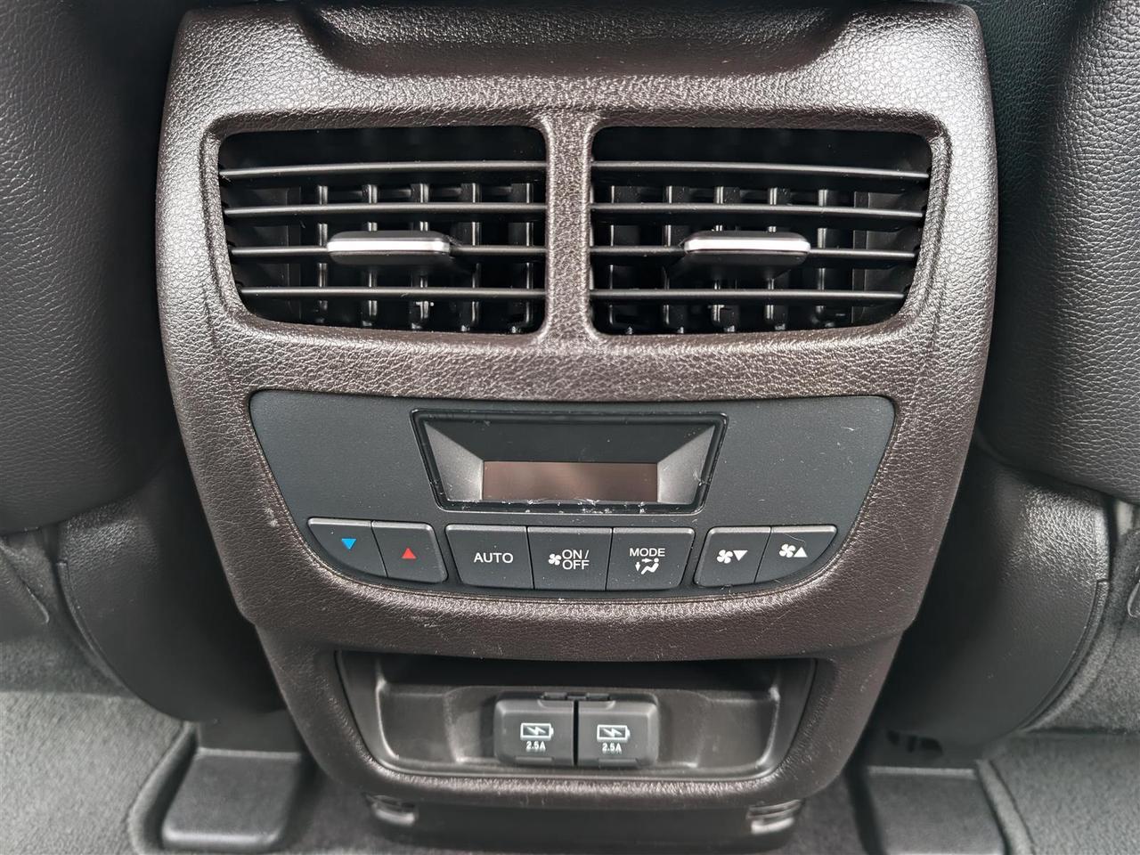 2020 Acura MDX TECH AWD - NAV - SUNROOF - 7 PASS Photo