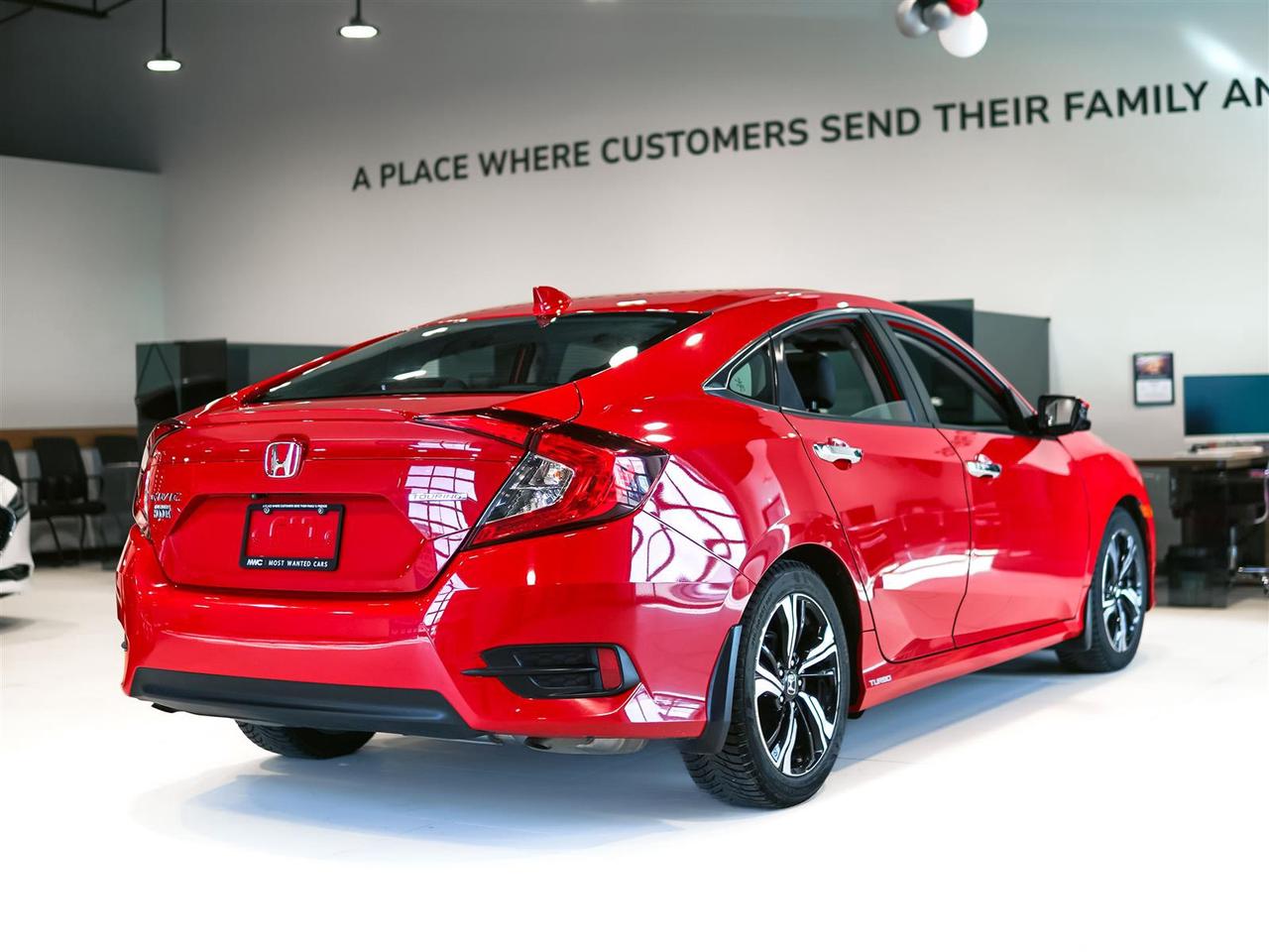 2018 Honda Civic TOURING | NO ACCIDENTS | LEATHER | ROOF Photo