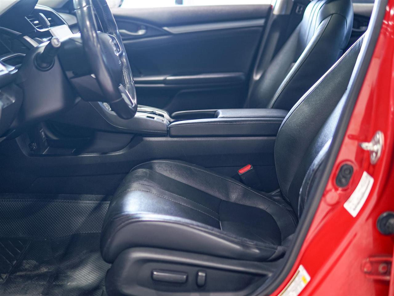 2018 Honda Civic TOURING | NO ACCIDENTS | LEATHER | ROOF Photo