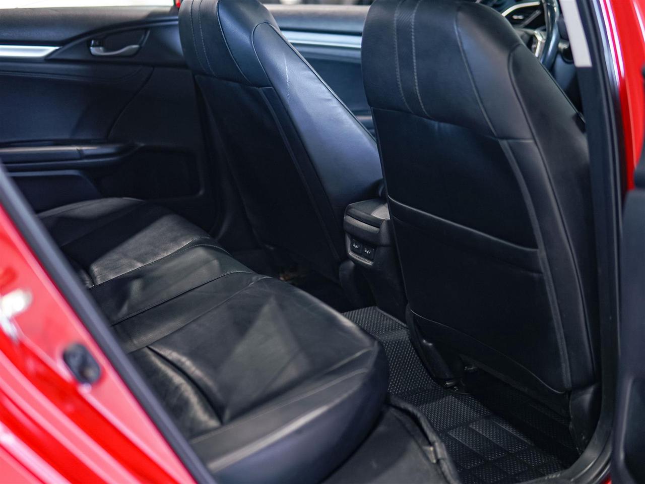 2018 Honda Civic TOURING | NO ACCIDENTS | LEATHER | ROOF Photo