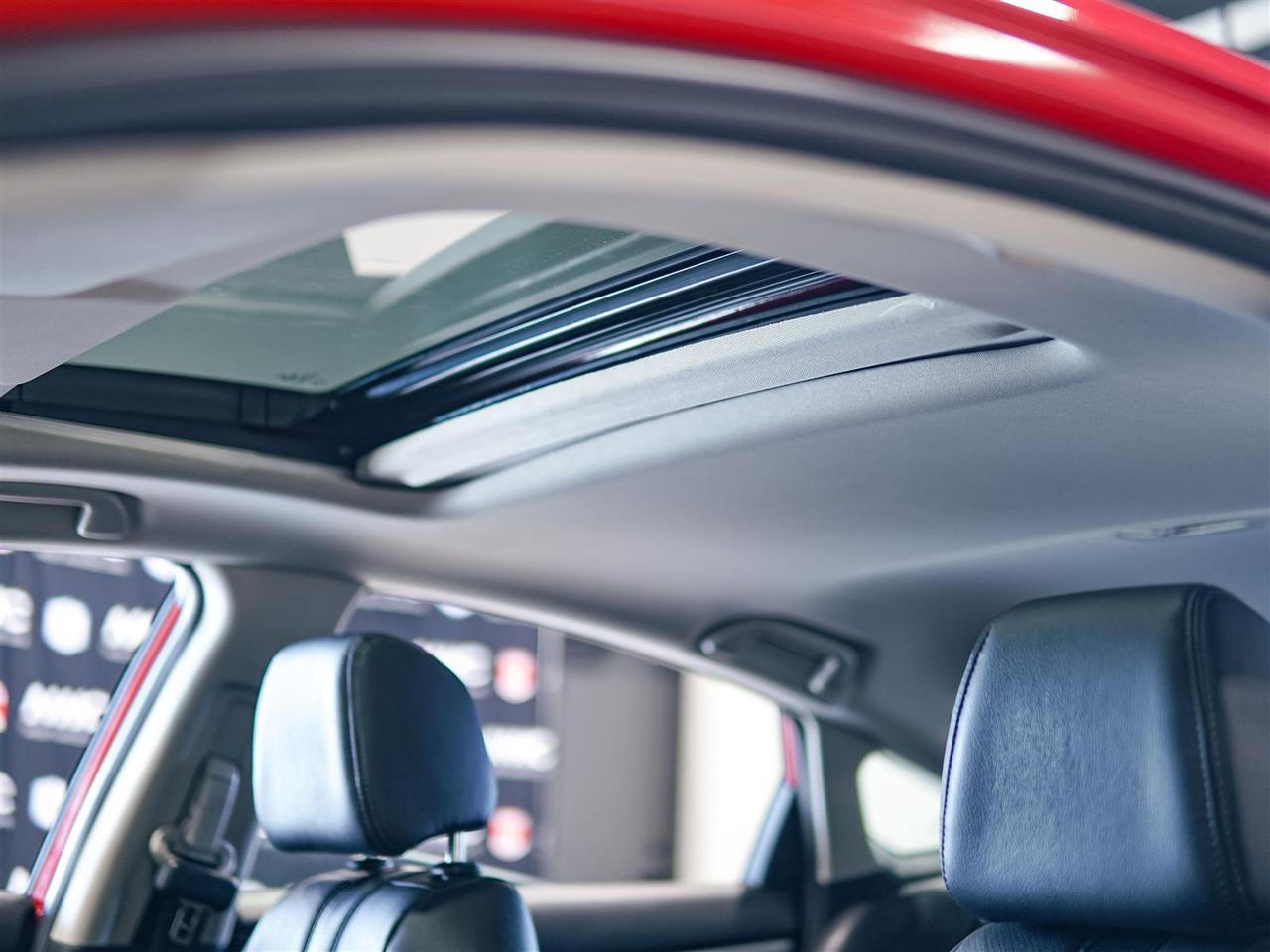 2018 Honda Civic TOURING | NO ACCIDENTS | LEATHER | ROOF Photo