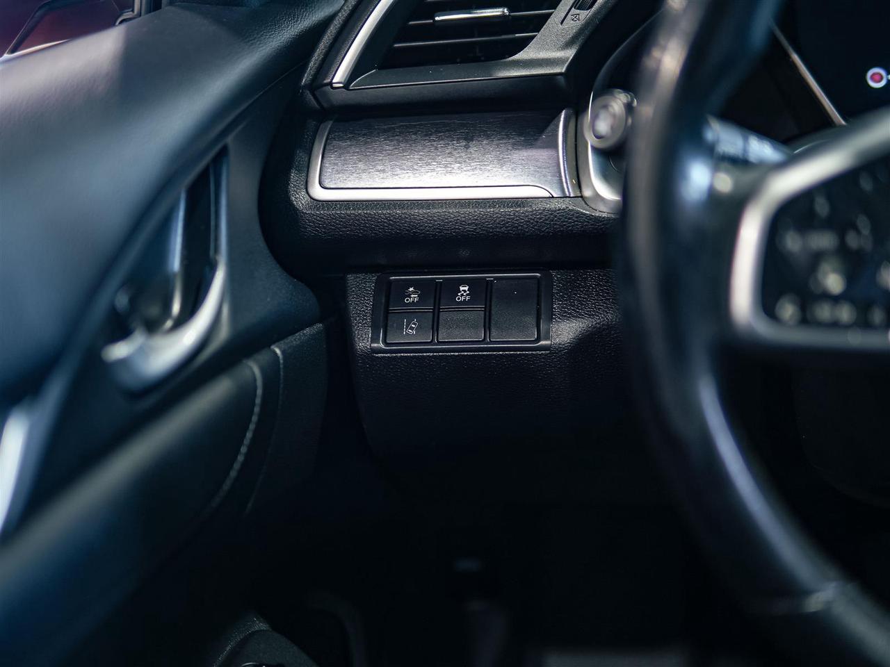 2018 Honda Civic TOURING | NO ACCIDENTS | LEATHER | ROOF Photo