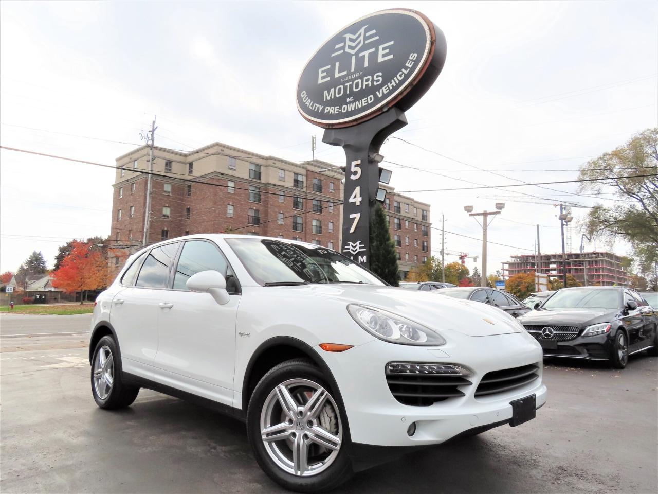 Used 2014 Porsche Cayenne S HYBRID AWD -78,000 KMS - NAVIGATION SYSTEM !!! for sale in Burlington, ON