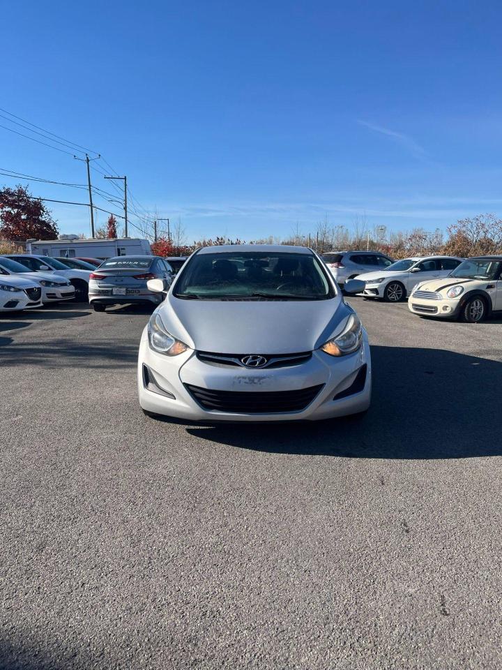 2015 Hyundai Elantra  - Photo #2