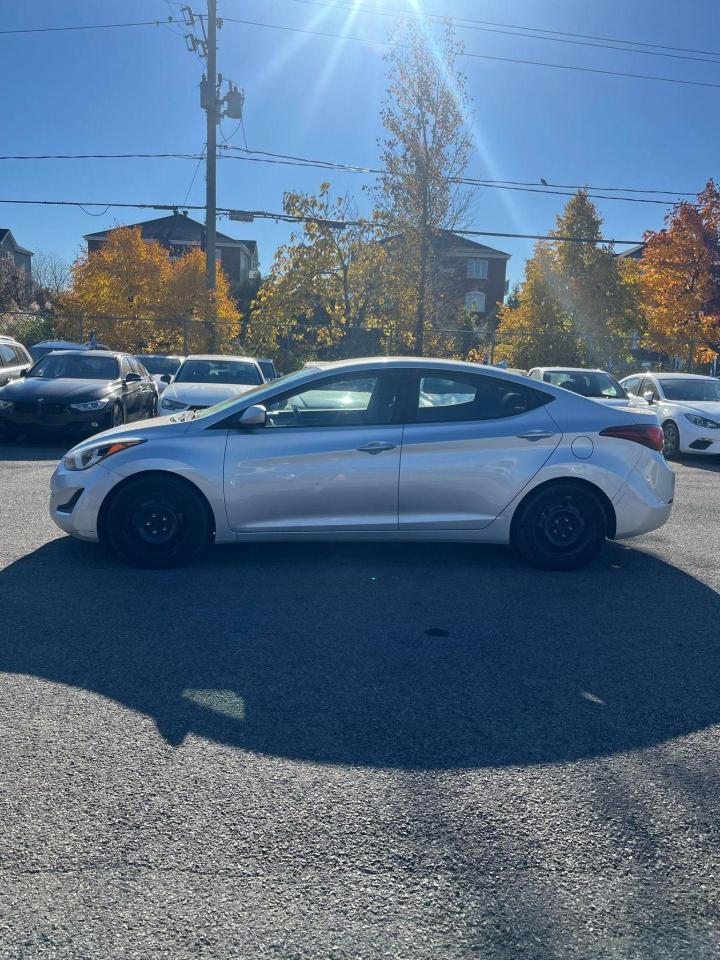 2015 Hyundai Elantra  - Photo #4