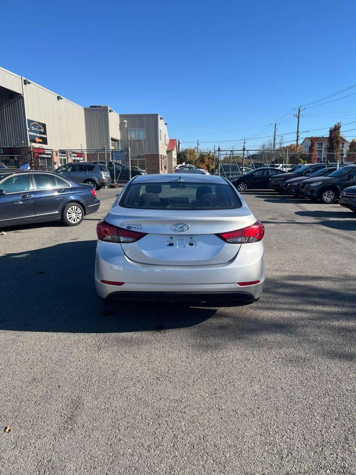 2015 Hyundai Elantra  - Photo #5