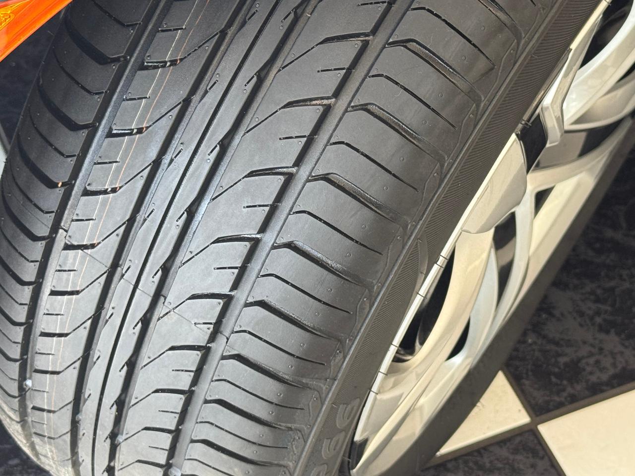 2016 Honda Civic LX+New Tires+Camera+ApplePlay+A/C+Heated Seats - Photo #3