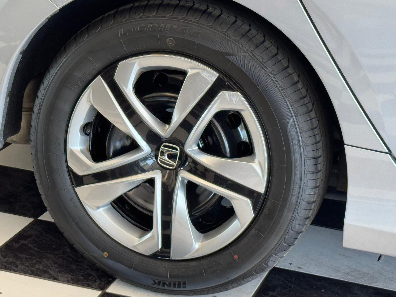 2016 Honda Civic LX+New Tires+Camera+ApplePlay+A/C+Heated Seats - Photo #53