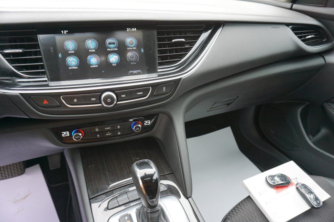 2018 Buick Regal PREFERRED II SAFETY INCLUDED *ACCIDENT FREE* CAMERA NAV BLUETOOTH LEATHER HEATED SEATS SUNROOF CRUISE ALLOYS - Photo #12