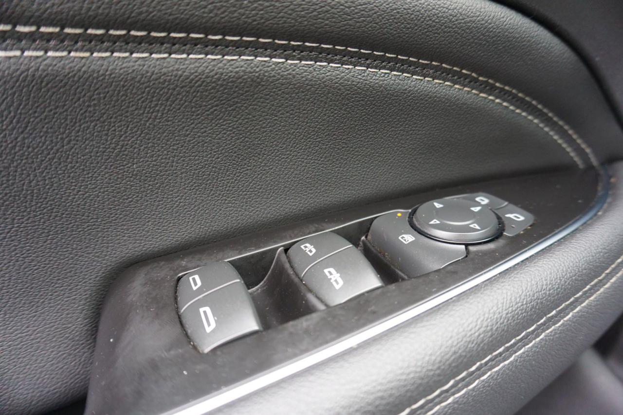 2018 Buick Regal PREFERRED II SAFETY INCLUDED *ACCIDENT FREE* CAMERA NAV BLUETOOTH LEATHER HEATED SEATS SUNROOF CRUISE ALLOYS - Photo #24