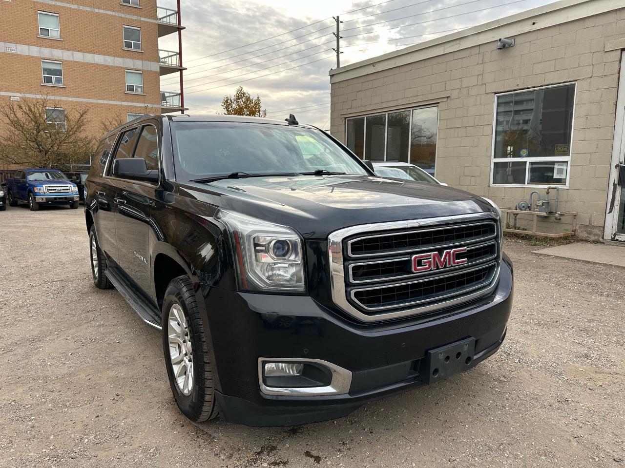 2016 GMC Yukon XL 4WD 4DR SLE - Photo #1