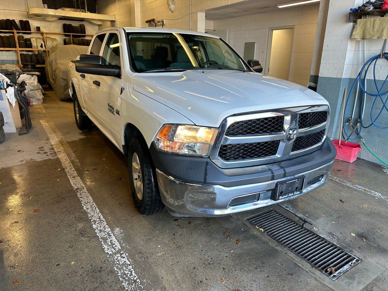 Used 2015 RAM 1500 ST 4WD Crew Cab 6.4 Ft Box ST for sale in Walkerton, ON