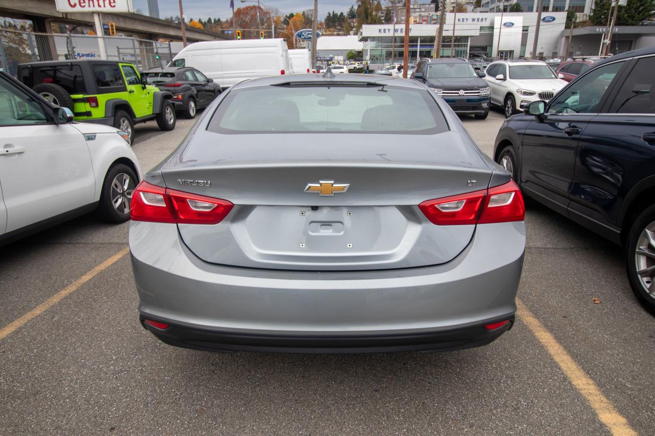 2023 Chevrolet Malibu LT Photo5