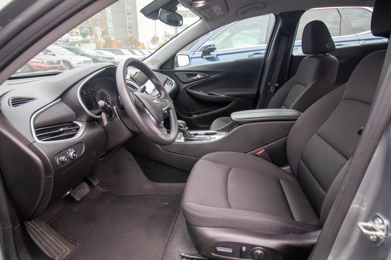 2023 Chevrolet Malibu LT Photo5