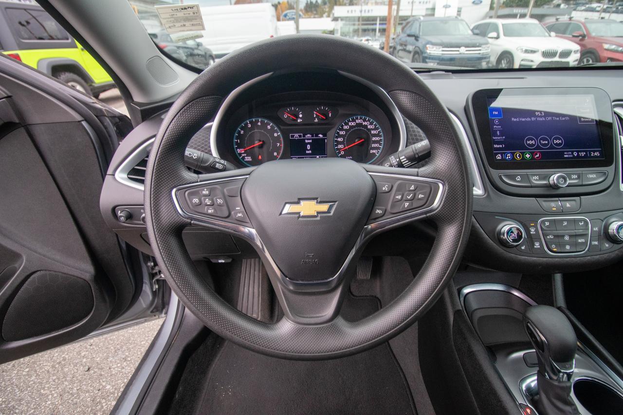 2023 Chevrolet Malibu LT Photo5