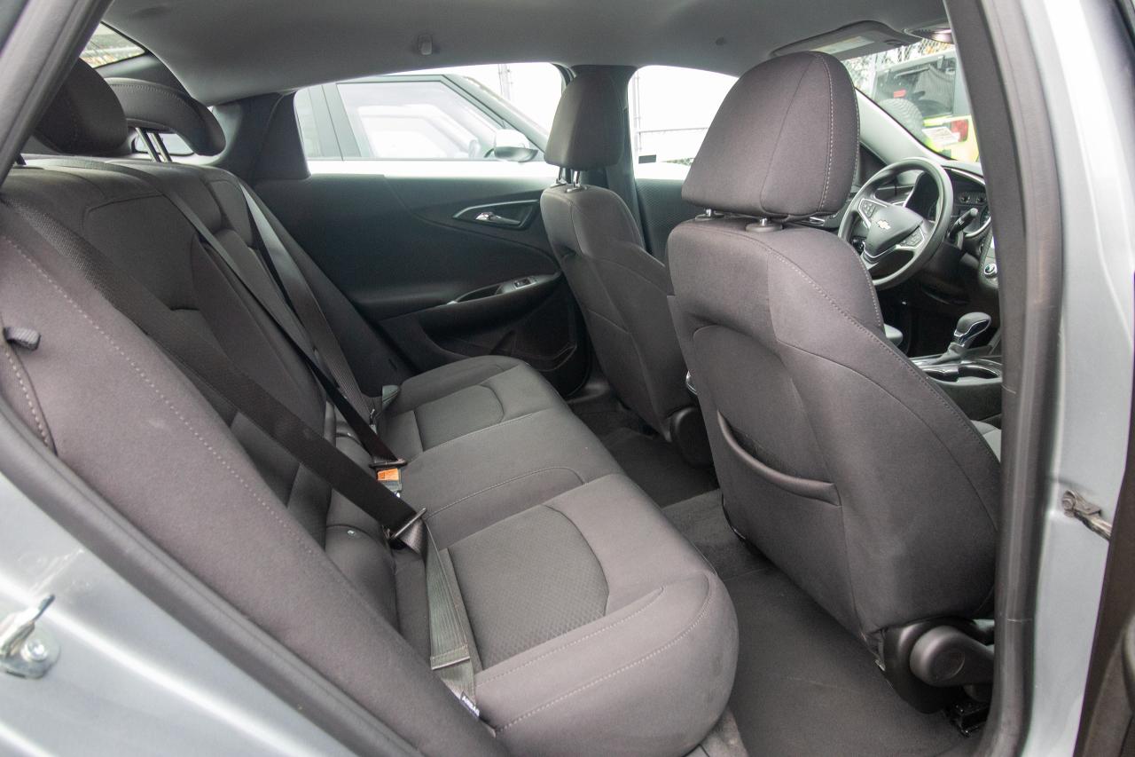 2023 Chevrolet Malibu LT Photo5