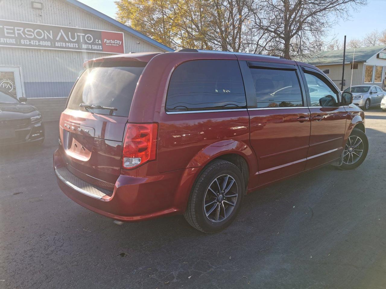 2016 Dodge Grand Caravan SE Plus - Photo #4