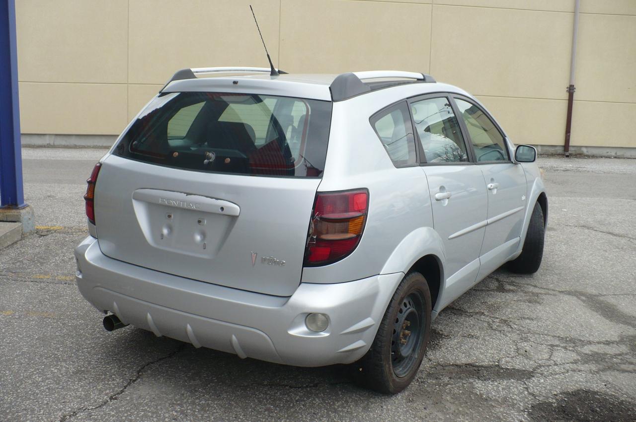2005 Pontiac Vibe 4DR WGN FWD Photo2