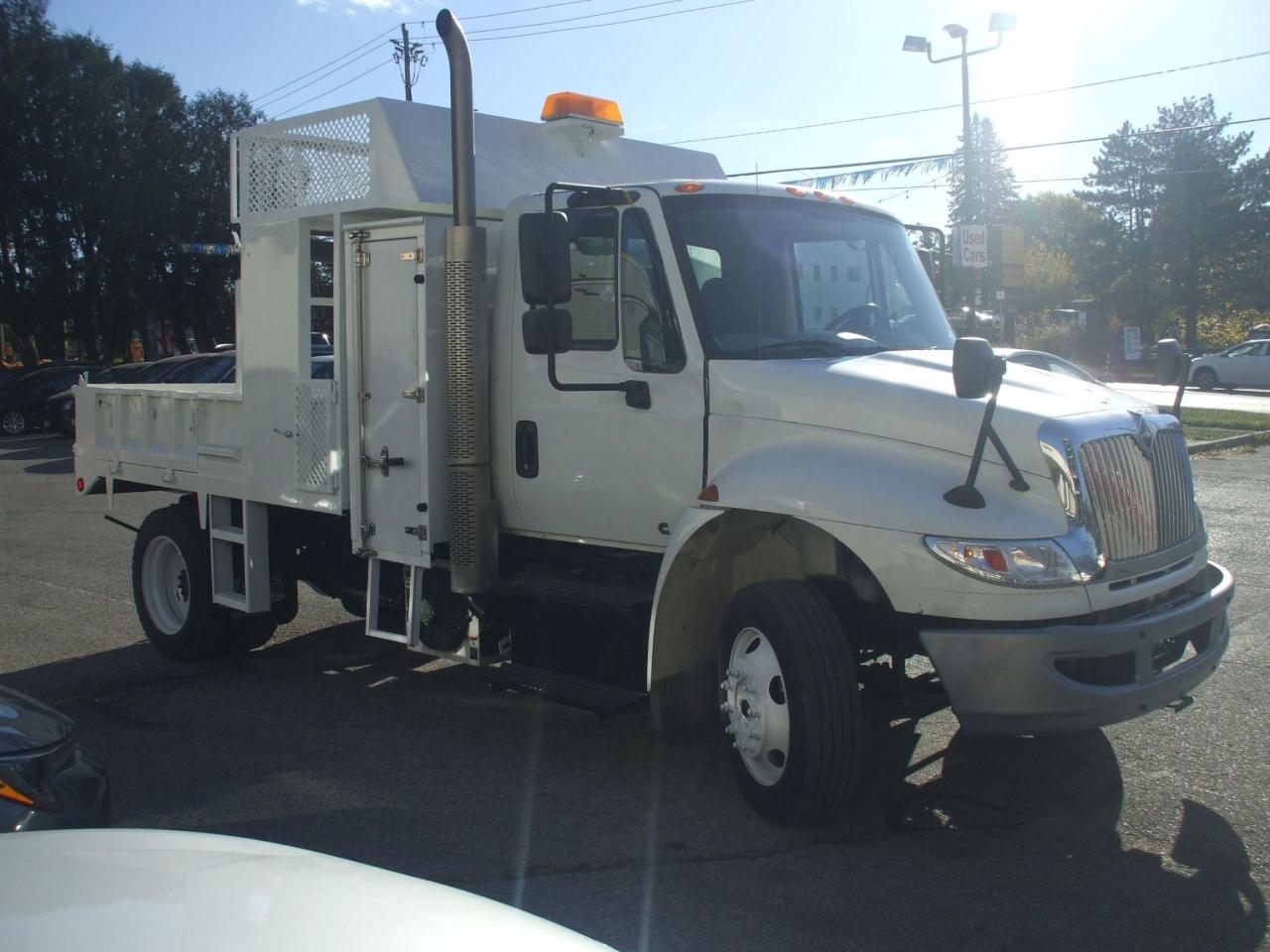 2018 International 4300 6.7 L Cummins,Dump Body,Allison Automatic,120000KM