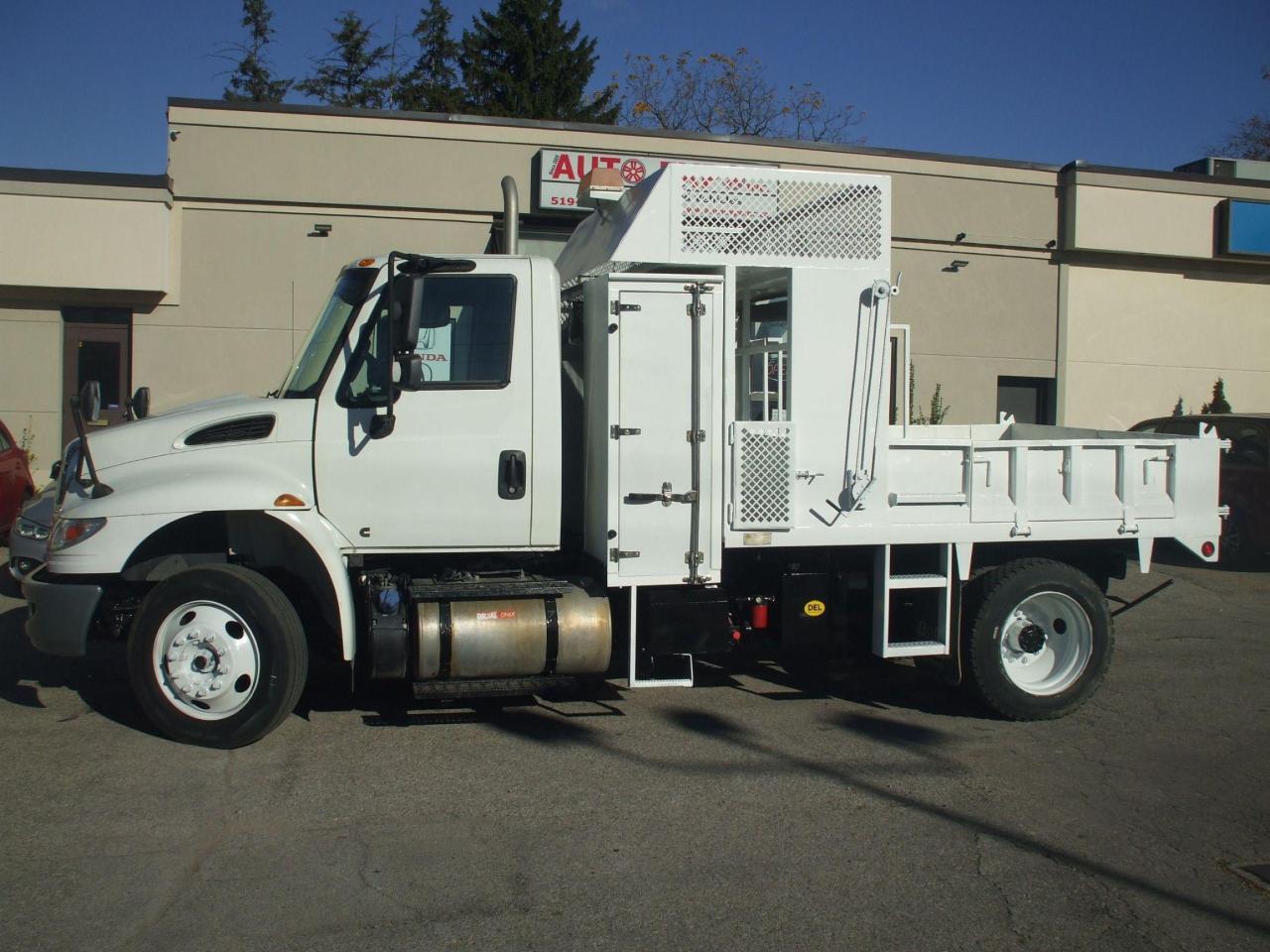 2018 International 4300 6.7 L Cummins,Dump Body,Allison Automatic,120000KM