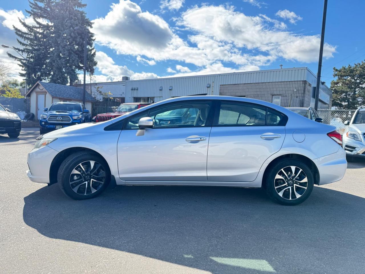 2015 Honda Civic AUTO NO ACCIDENT ONE OWNER BACKUPCAM BLINDSPOT CAM Photo3