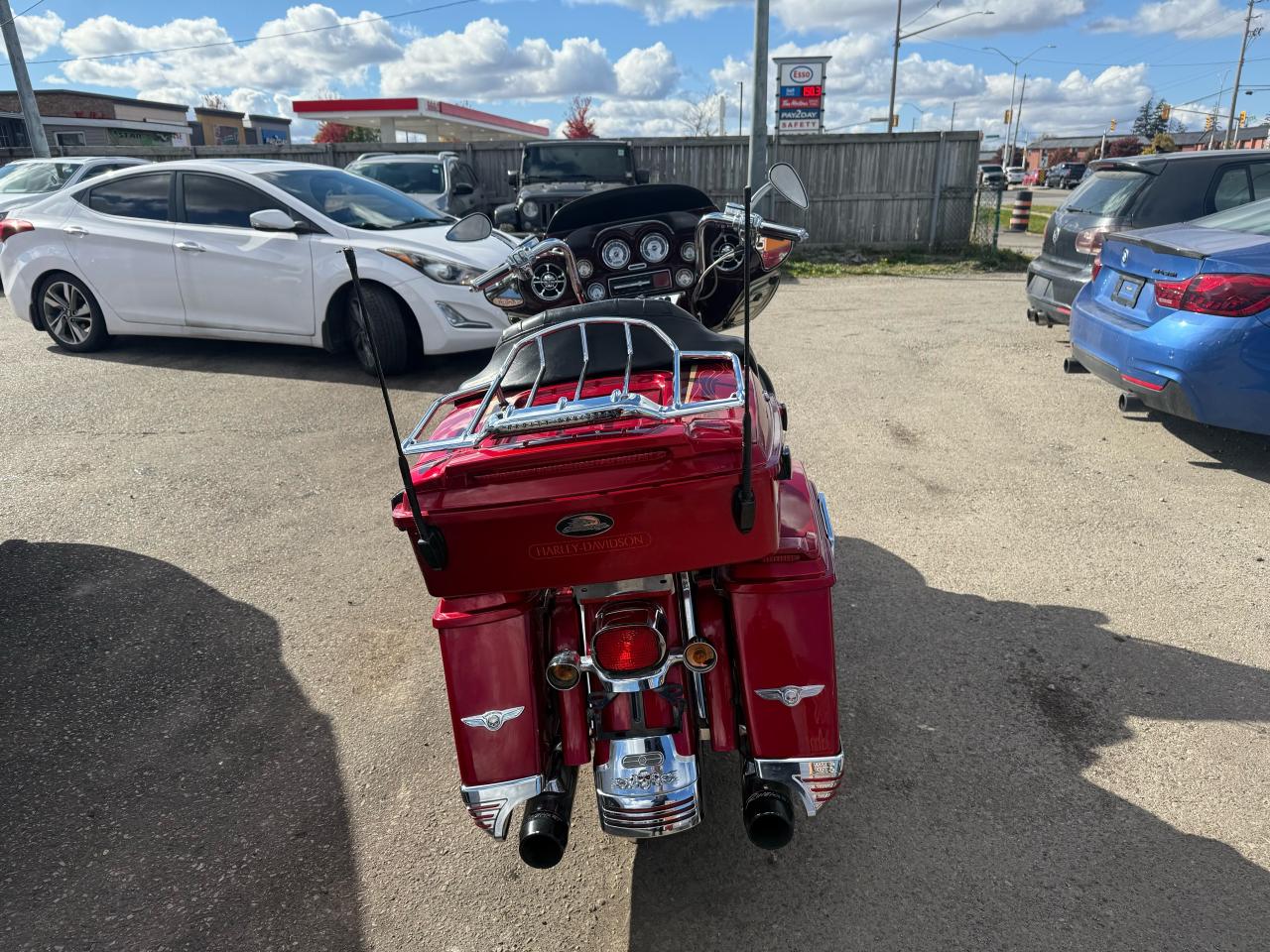 2005 Harley-Davidson FLHTCUSE CVO, ELECTRA GLIDE, SCREAMING EAGLE, LIGHT DAMAGE - Photo #4