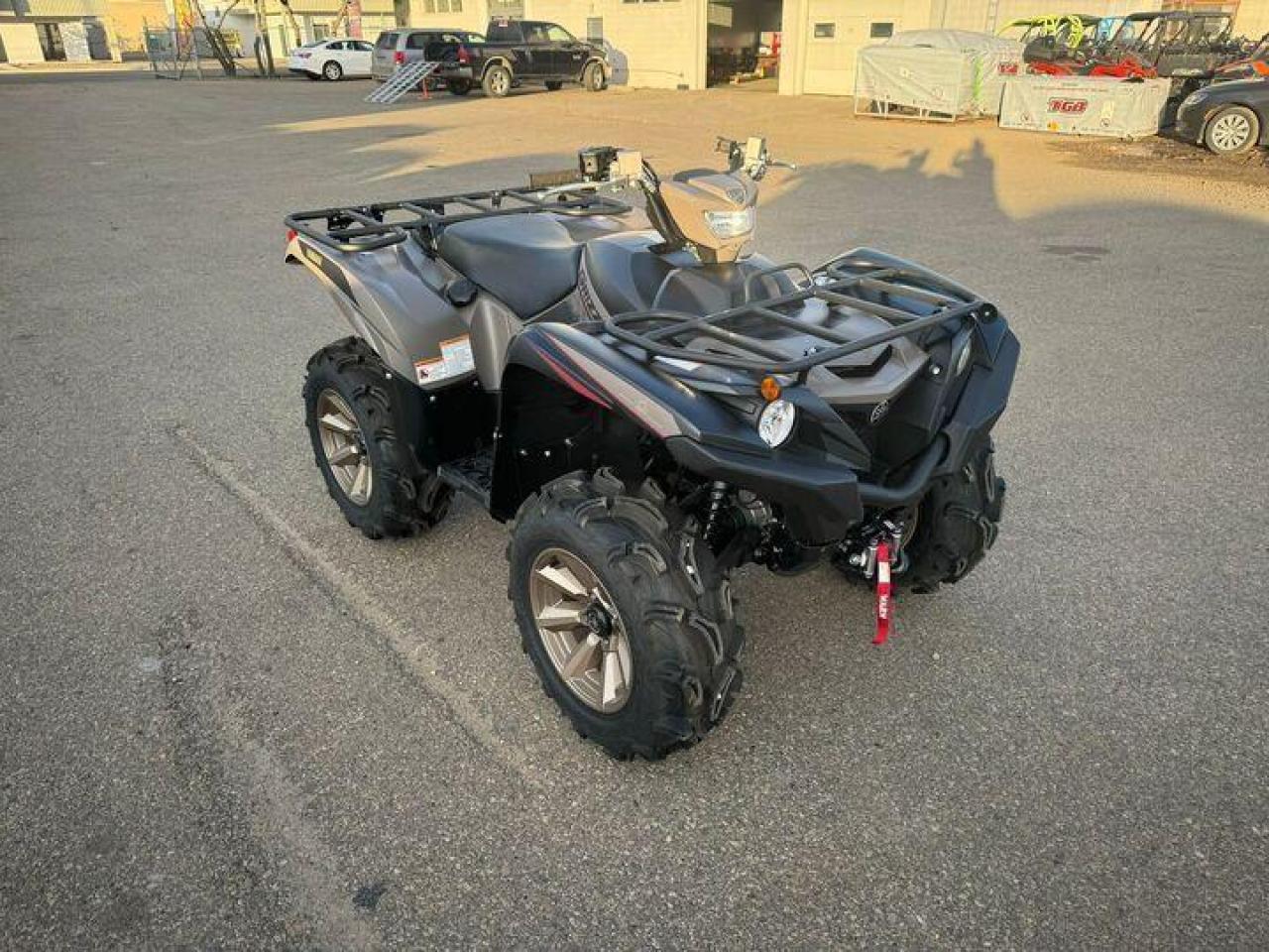 2024 Yamaha Grizzly 700 EPS SE ANNIVERSARY EDITION $106 B/W - Photo #3