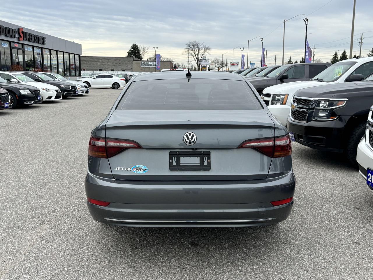 2019 Volkswagen Jetta Highline ~Heated Leather ~Power Moonroof ~Camera Photo3