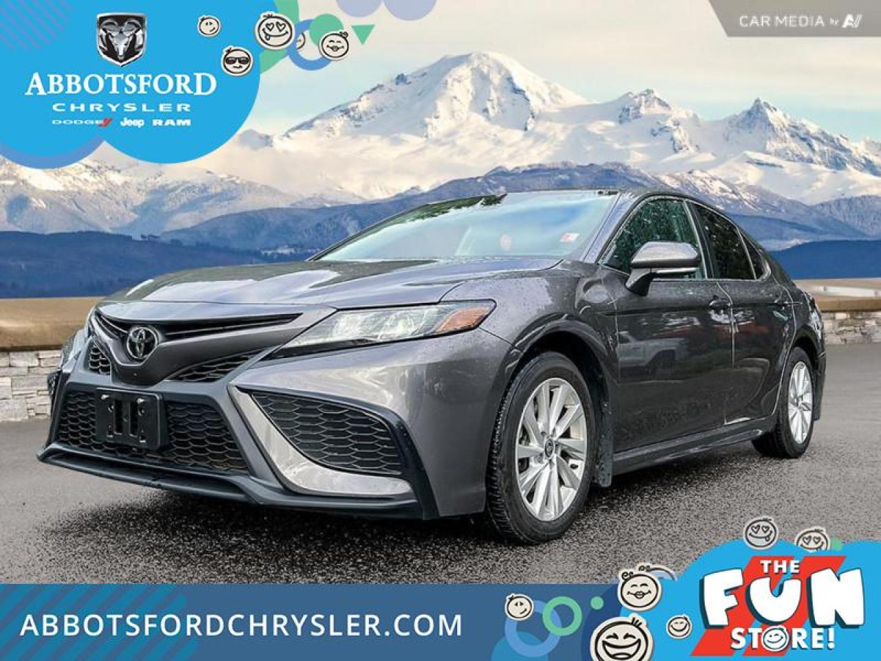 Used 2021 Toyota Camry SE  - Heated Seats -  Apple CarPlay - $114.73 /Wk for sale in Abbotsford, BC