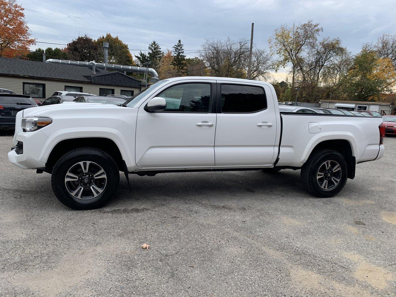 Used 2018 Toyota Tacoma SR5 for sale in Scarborough, ON