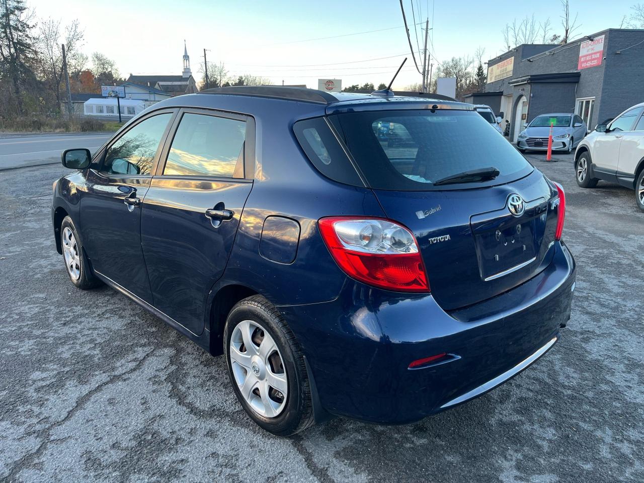 2009 Toyota Matrix AWD - Photo #4
