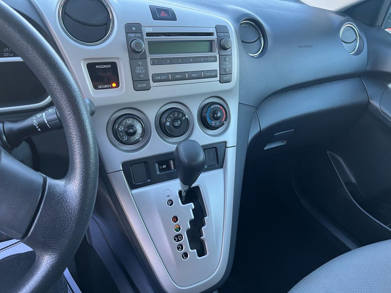 2009 Toyota Matrix AWD - Photo #10