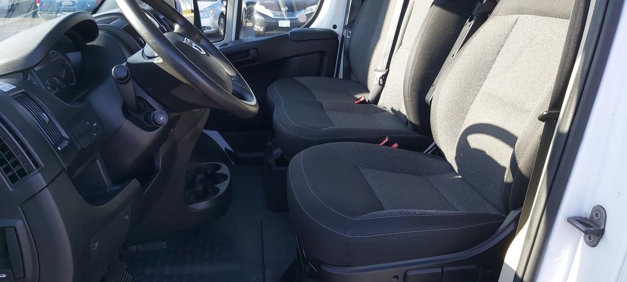 2020 RAM ProMaster 1500 Cargo Van   "ONLY 98,000 KM" Photo4