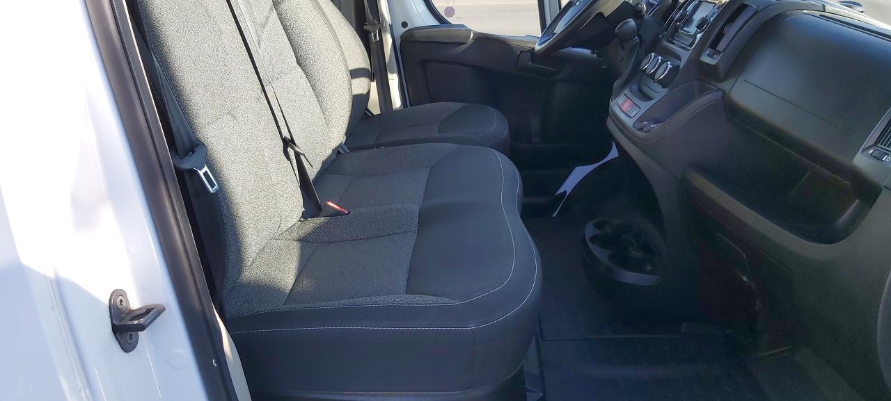 2020 RAM ProMaster 1500 Cargo Van   "ONLY 98,000 KM" - Photo #10