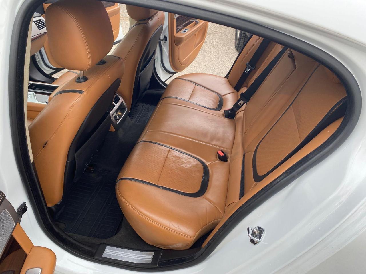 2012 Jaguar XF Portfolio w/Sport Pkg 4dr Sdn - Photo #11