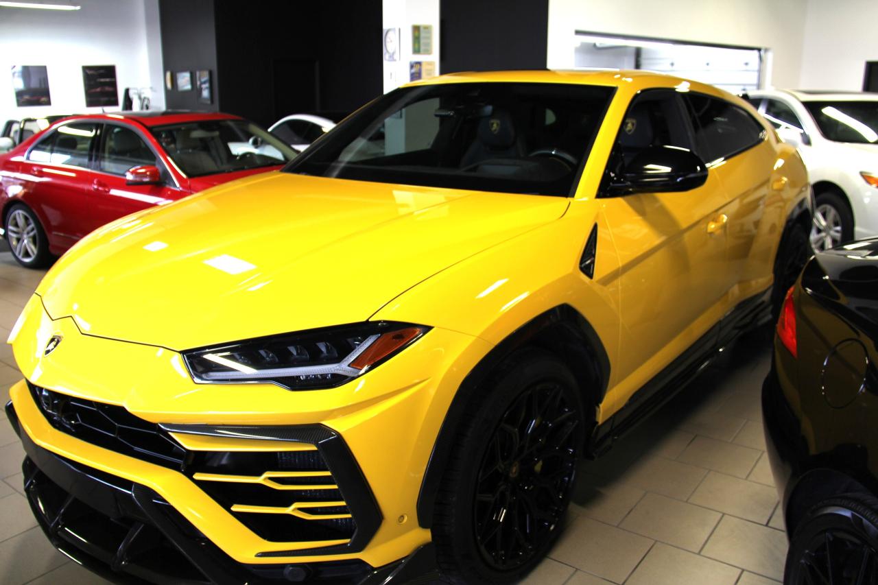 2019 Lamborghini Urus ZR PERFORMANCE PACKAGE Photo2