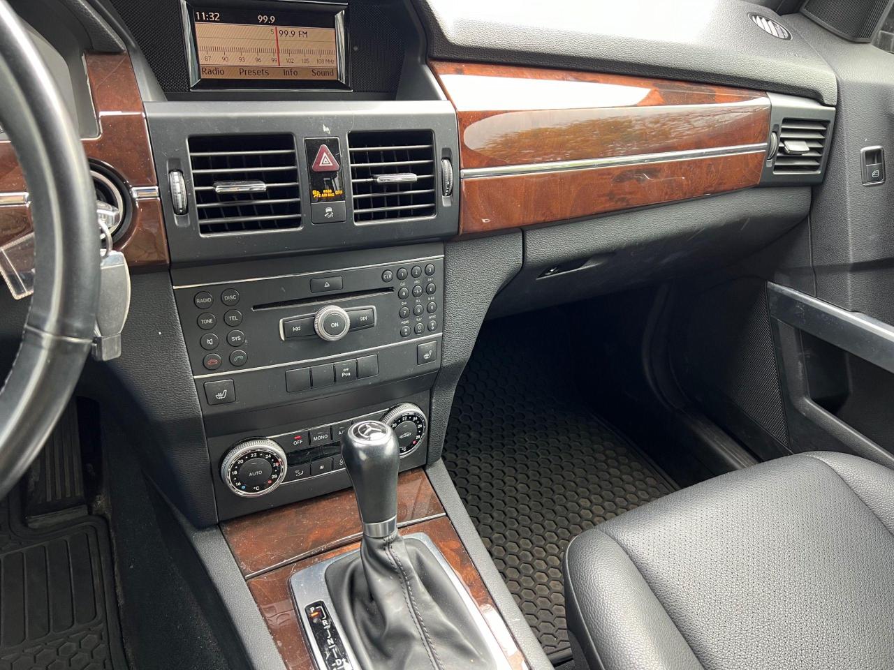 2011 Mercedes-Benz GLK-Class  - Photo #6